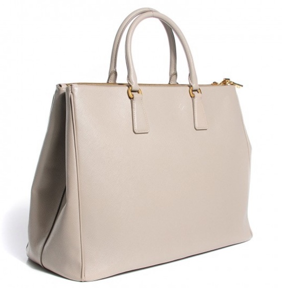 AUTH 🩷 Prada Lux Galleria Saffiano leather tote in light beige - Picture 4 of 13